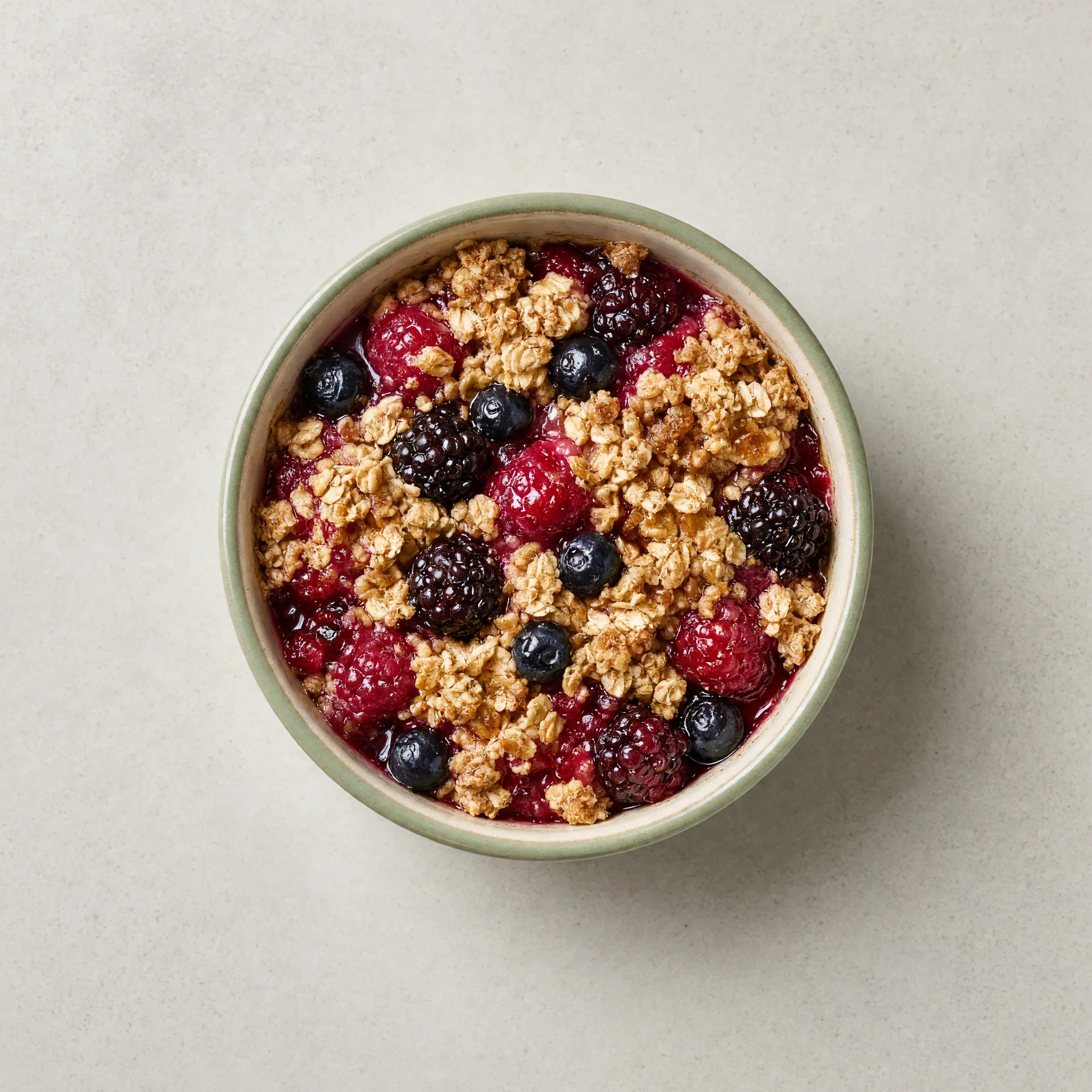 Berry Oat Crumble Cup